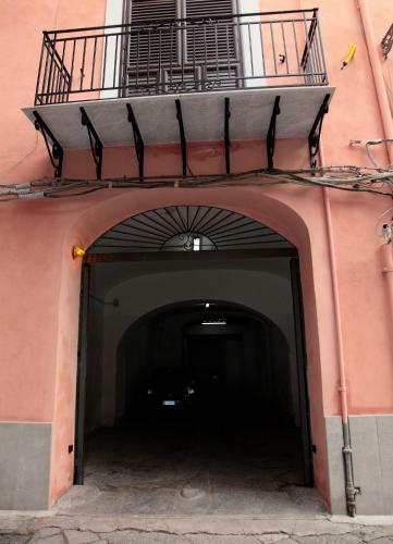 Housemilia Casaprofessa