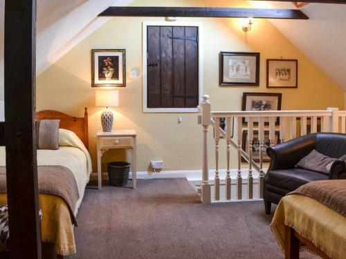 Little London House