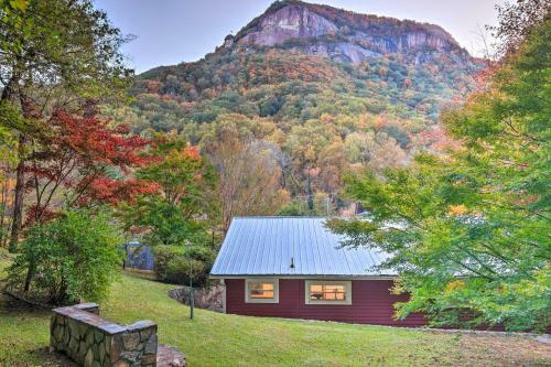 Private And Cozy Chimney Rock Abode With Fire Pit