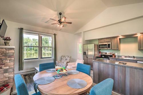 Cottage With Pond Views 13 Mi To Camelback Mountain