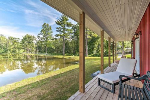 Cottage With Pond Views 13 Mi To Camelback Mountain