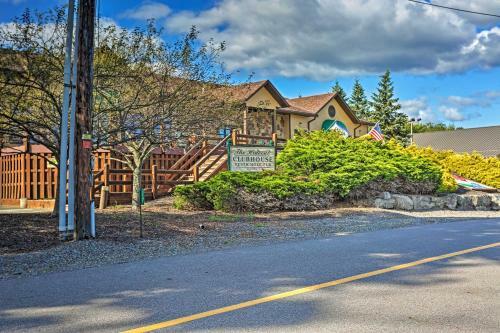 Grand Lakefront Home With Dock In The Hideout!