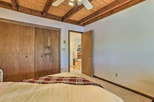 Grand Lakefront Home With Dock In The Hideout!