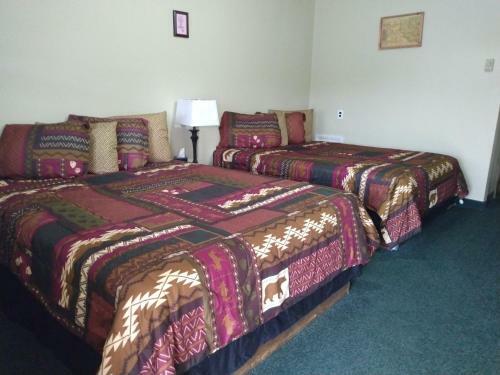 Hotel Dakota Lodge