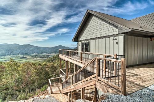 Luxury Rabun Gap Getaway With Soaring Views!