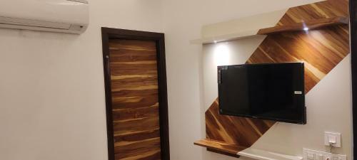 Hotel Golden Crown