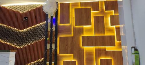 Hotel Golden Crown