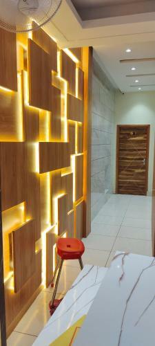 Hotel Golden Crown
