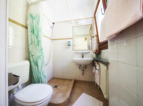 Bamboohouse Motel Riazzino