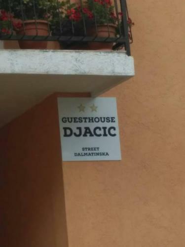 Hostal Guesthouse Djacic
