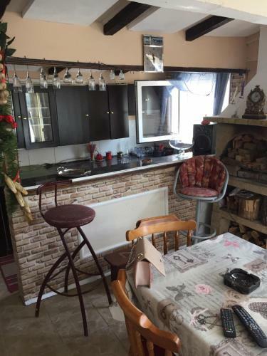 Villa Ku?a Na Obali Jezera Sa Bazenom