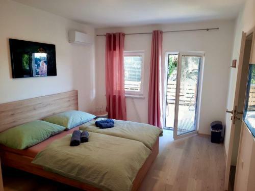 Hostal Rooms Optim