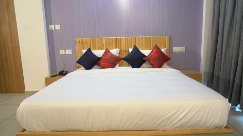 The White Orchid Luxury Service Apartments