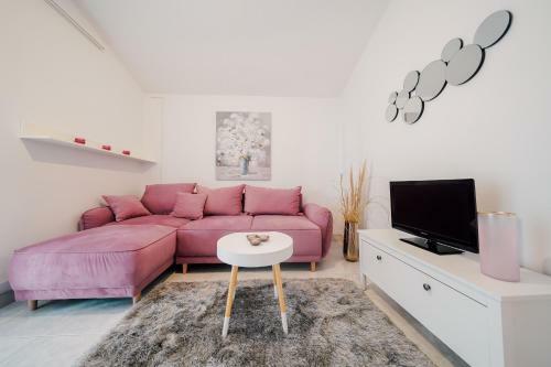 Apartment 2+1 With A Shared Pool And A Sea View