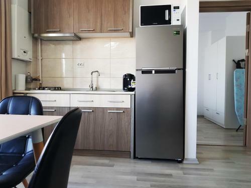 Sweet Summerland Apartment