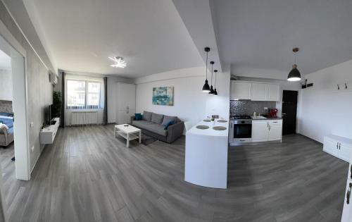 Ls Lake Apartment Mamaia Nord