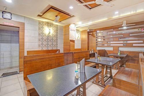 Townhouse 907 Hotel Navjivan
