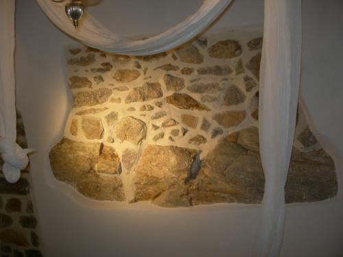 Old Stone House Roussou