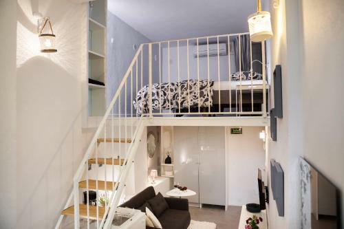 Hostal Rooms N&m