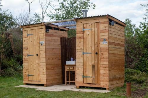 Rum Bridge Fisheries "carper's Cabin"