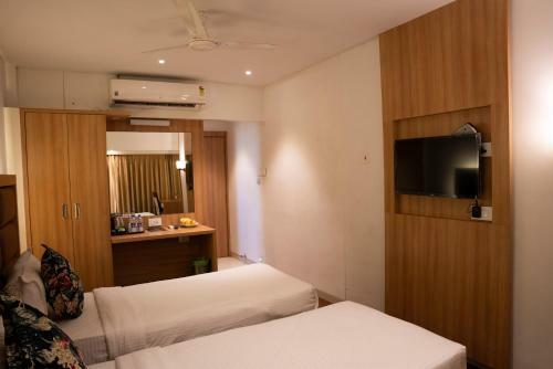 Gold Crest Business Hotel