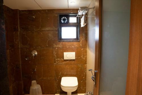 Gold Crest Business Hotel