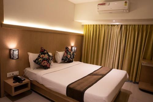 Gold Crest Business Hotel