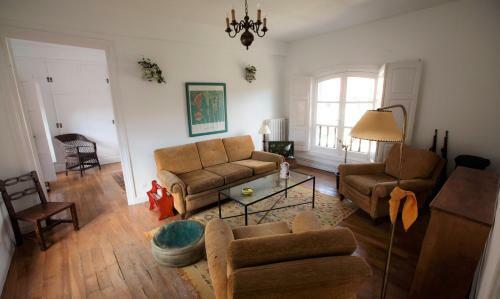 Agroturismo Apartamentos Tur�sticos "la Direcci�n"