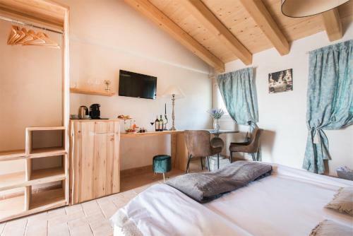 Hostal Maso Maroni Luxury Rooms