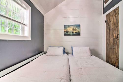 Stylish Mountain Home Near Ski, Golf And Manchester!