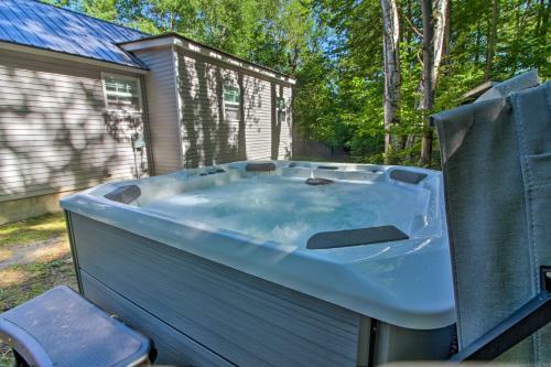 Stylish Mountain Home Near Ski, Golf And Manchester!