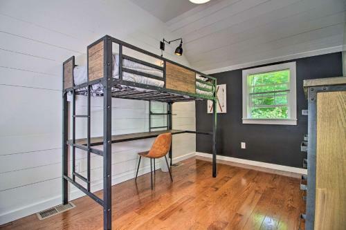 Stylish Mountain Home Near Ski, Golf And Manchester!