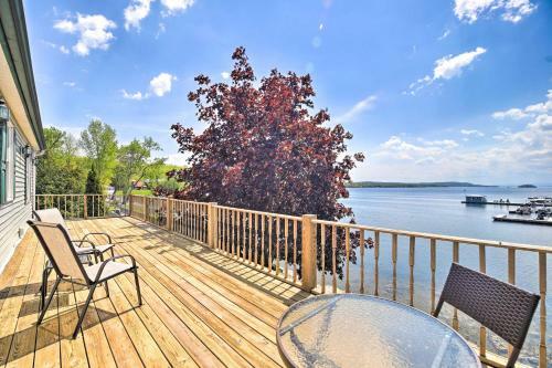 Lake Champlain Home With Decks, Kayaks And Fire Pit!