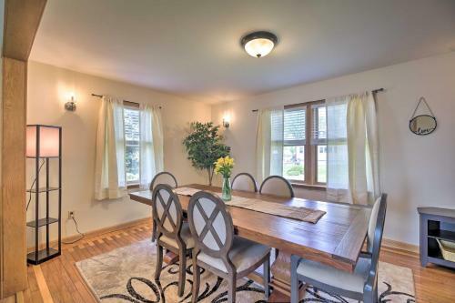 Lake Champlain Home With Decks, Kayaks And Fire Pit!
