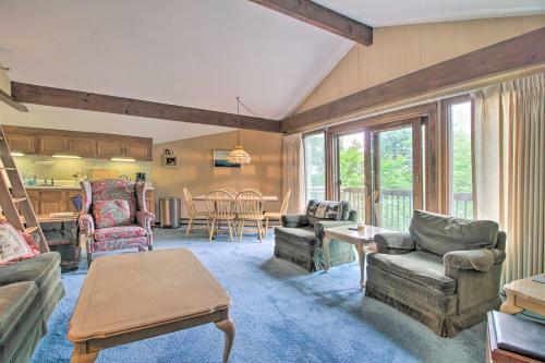 Apartamento Bright Bromley Mountain Condo With 2 Balconies!