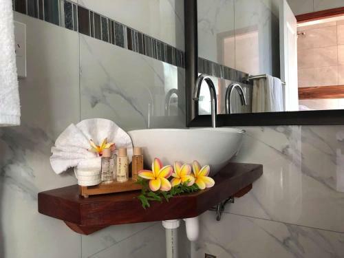 Hotel Rinos Beach Bungalow