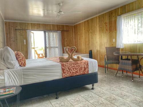 Hotel Rinos Beach Bungalow
