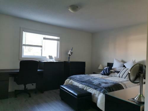 Bedroom #1 With Ensuite Washroom