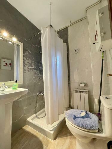 Habitaci�n Con Desayuno - Room With Breakfast