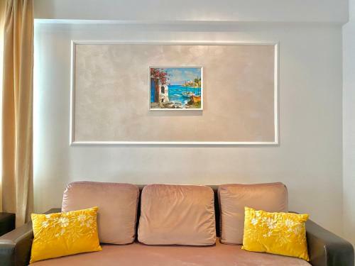 Adriana Summerland Apartments