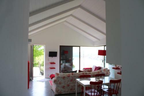 Casa Do Faqueiro De Casas Brioso