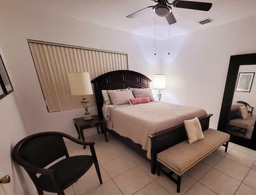 Posada Royal Poinciana Inn