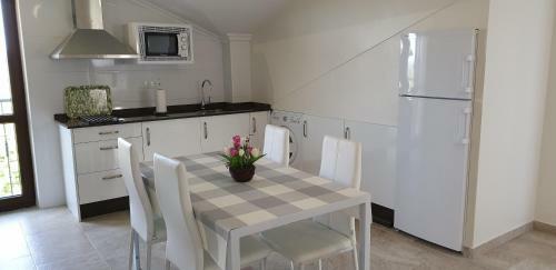Apartamentos La Pradera De Isla