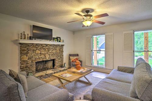 Highlands Cottage With Sunroom 1 Mi To Dtwn!