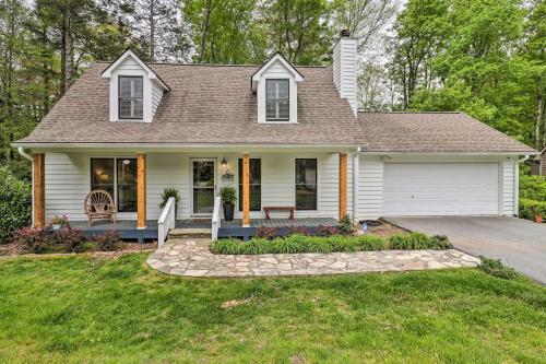 Highlands Cottage With Sunroom 1 Mi To Dtwn!