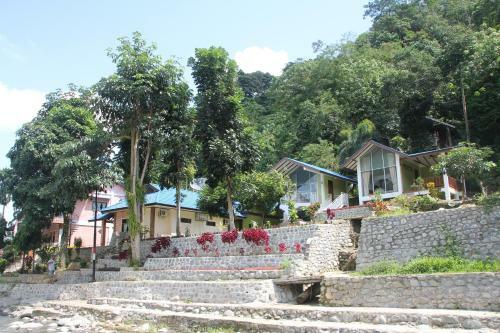 Hostal Thomas' Retreat Bukit Lawang