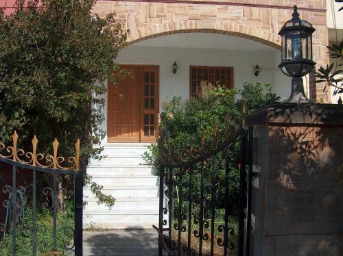 Villa Red Sun
