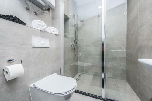 Hostal Accommodation Piazzetta Marina