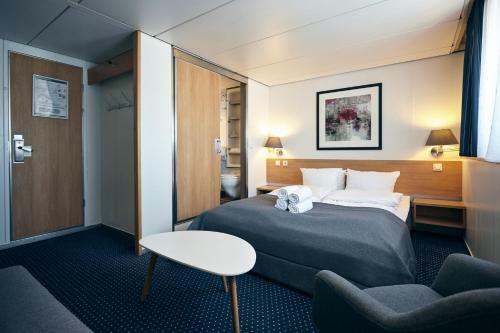 Dfds Mini Cruise Amsterdam - Newcastle - Amsterdam