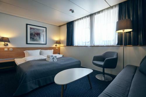 Dfds Mini Cruise Amsterdam - Newcastle - Amsterdam
